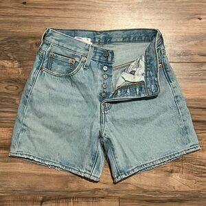 Levi's Denim High Waisted 90s Light Blue Jean Shorts W26